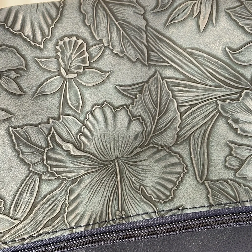 Gold Coast navy blue floral embossed flap adjustable crossbody strap pockets